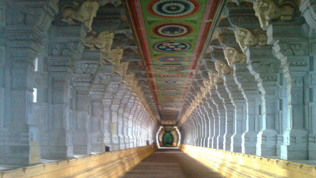 Ramanathaswamy Temple | Rameshwaram, Tamil Nadu:  51 Famous Temples Of India